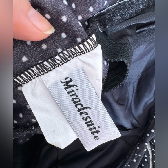 Magicsuit Women’s one piece swimsuit polka dot size 10 black white - Picture 3 of 5